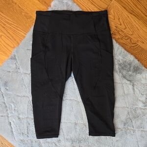 Lululemon Black Capri Athletic Leggings, Great Condition